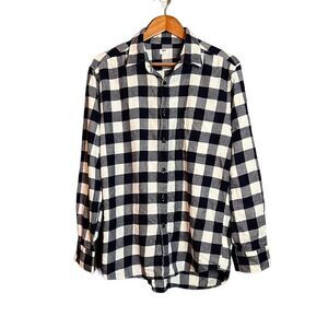 Uniqlo navy and white flannel button down shirt.